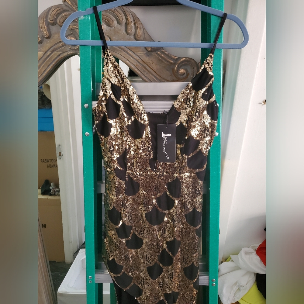 STUNNING EVENING DRESS Sequin Dress Open Thigh Sexy Size S